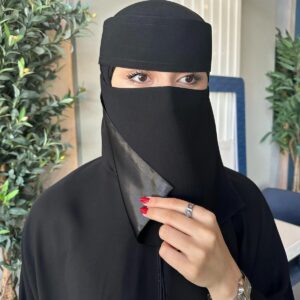 نقاب مبطن حرير