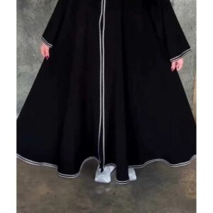 عبايه نص كلوش