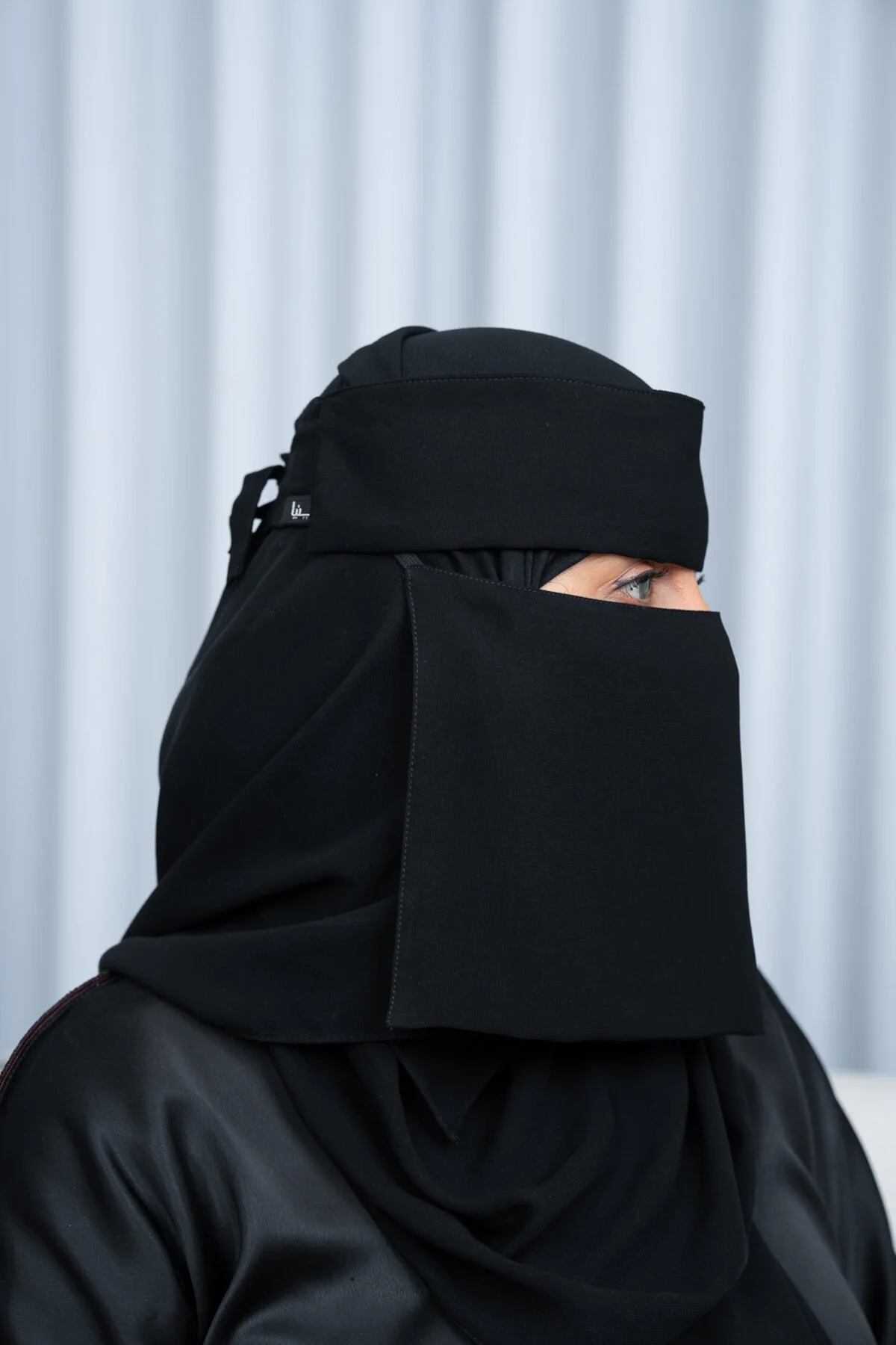نقاب نسائي بزوايا مطاطية معززة مقاس 12×7 (بوصة) - الصورة 3